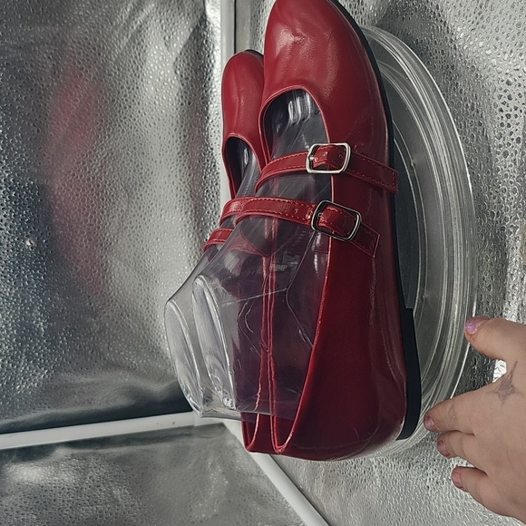 J No Boundaries Red Patent Mary Jane Flats Sz 9.5 Stylish And Comfortable - Picture 3 of 9